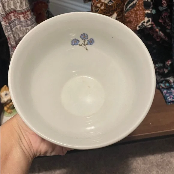 Floral White Ceramic Bowl - Picture 5 of 5